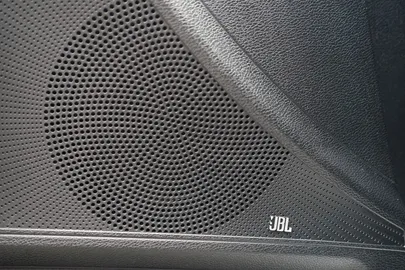 Car image 39