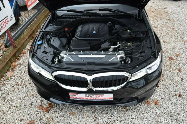 BMW 320d Touring Luxury Line 140 kW image number 40