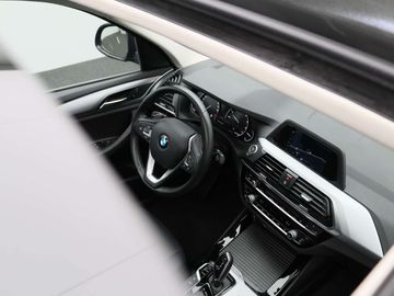 Car image 37