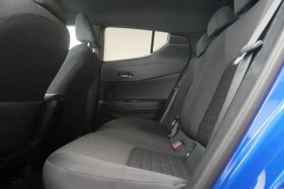 Car image 15