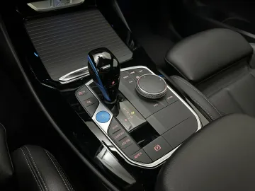 Car image 41