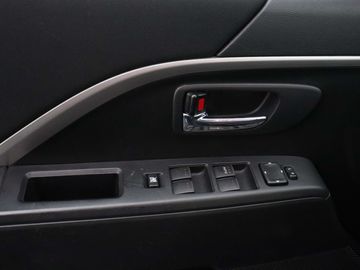 Car image 30