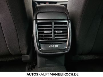 Car image 32