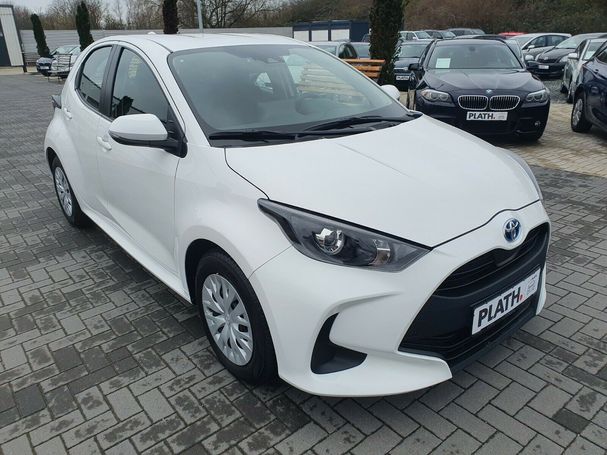 Toyota Yaris Hybrid 85 kW image number 2