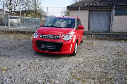 Car image 5