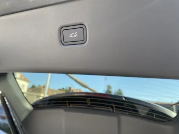 Car image 48