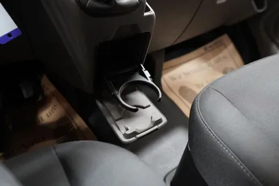 Car image 33