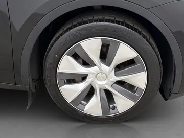 Car image 31