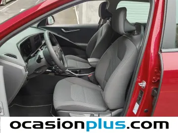 Car image 10