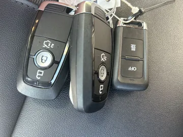 Car image 33