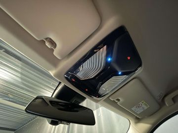 Car image 37