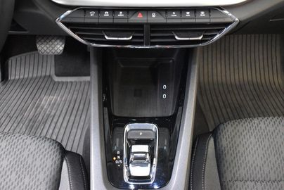 Car image 31