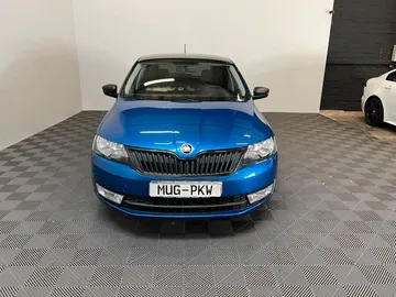 Car image 3
