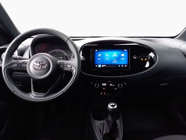 Toyota Aygo X 53 kW image number 9