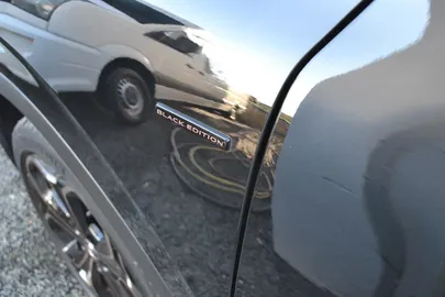 Car image 38