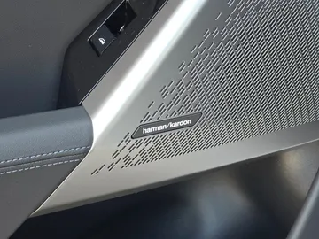 Car image 42