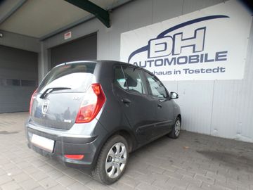 Car image 14