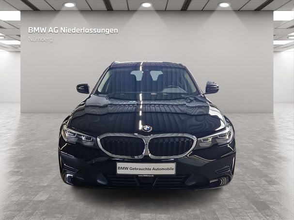 BMW 320i Touring 135 kW image number 2