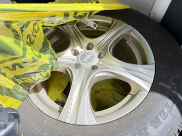 Car image 28