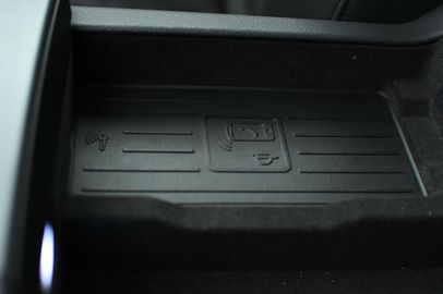 Car image 48