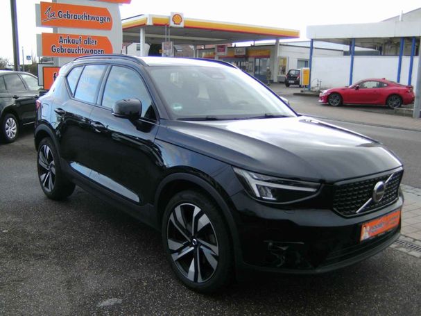 Volvo XC40 B4 Dark DKG 145 kW image number 3