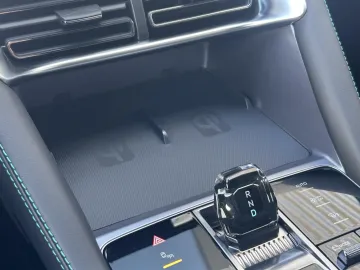 Car image 36