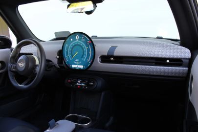 Car image 31