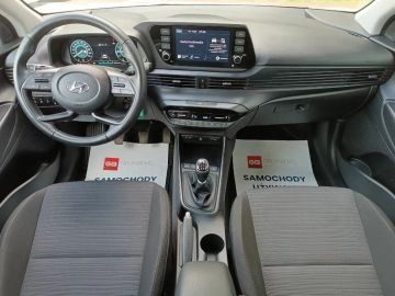 Car image 13