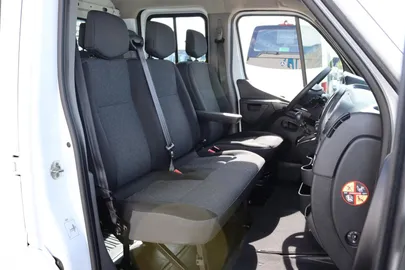 Car image 39