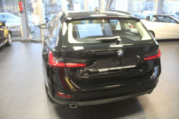 BMW 330i Touring xDrive Advantage 190 kW image number 3