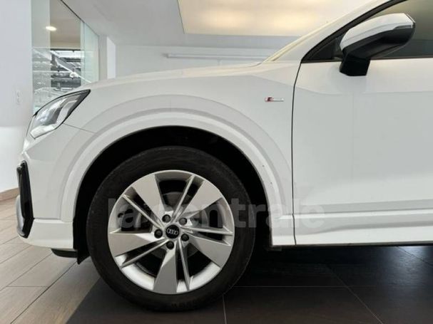 Audi Q2 35 TFSI S-line 110 kW image number 5