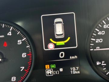 Car image 37