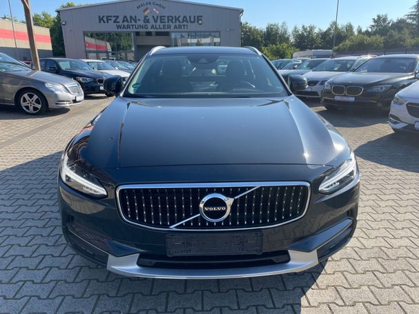 Volvo V90 Cross Country AWD Pro 173 kW image number 4