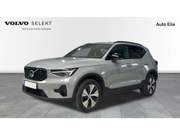 Volvo XC40 T2 Core 95 kW image number 1