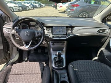 Car image 16