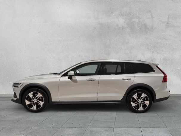 Volvo V60 Cross Country D4 AWD 141 kW image number 7