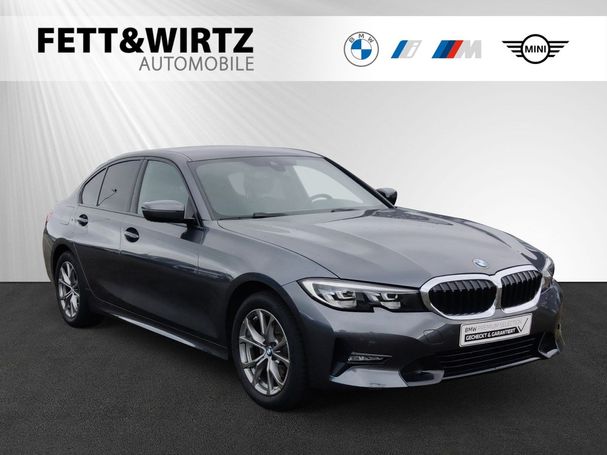 BMW 320i Sport Line 135 kW image number 1