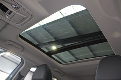 Car image 29
