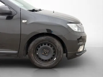 Car image 25
