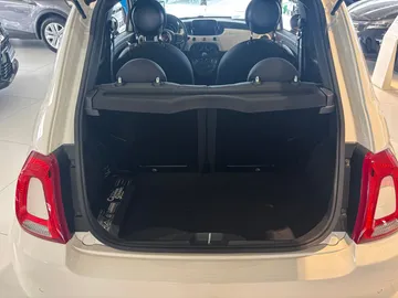 Car image 12