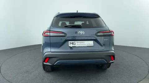 Car image 5