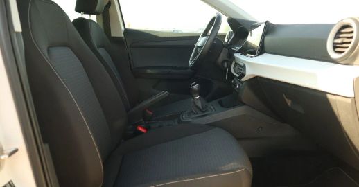 Car image 15