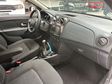 Car image 11