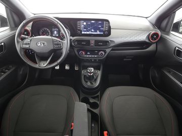 Car image 11