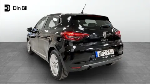Car image 4