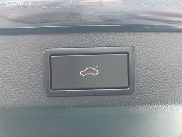 Car image 37