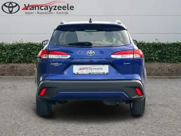 Car image 5