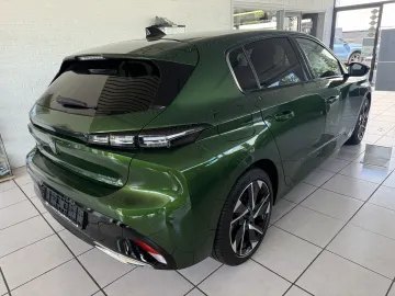 Car image 28