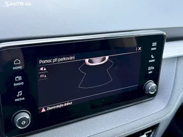 Car image 26