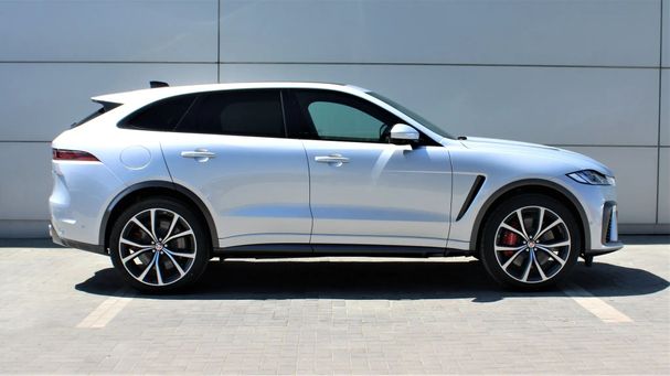 Jaguar F-Pace AWD SVR 405 kW image number 3